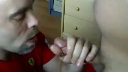 Crni nogometaš žuri bijelom kučkom jebacina seks