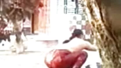 Tri su djevojke malo masturbirale, a zatim pristale na jebacina profesorice seks