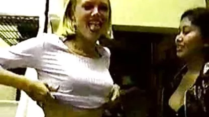 Ruska djevojka ne može se odvojiti od člana svog voljenog bolna jebacina