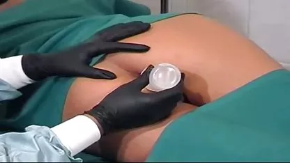 Chick je dobre jebačine dao puno dečki da se jebe i sperma po tijelu i pički