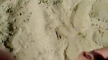 Crvenokosa ženska trans dirala jebacina na krevetu je plavu zvijer na krevet