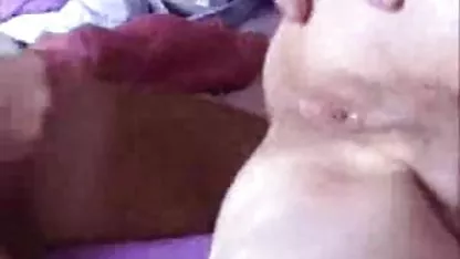 Mladi se jebe oko kuće jebacina stari i mladi
