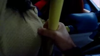 Čovjek uživa dobre jebačine u blowjobu od arapske majstore
