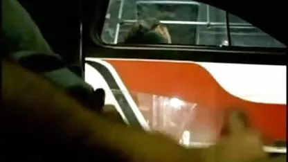 Prsata Jasmina pržena je s dva jebacina u stanu vijka u ustima i guzici