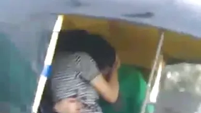 Brat jebacina u uredu je sagnuo sestru zbog raka i upucao je u usta