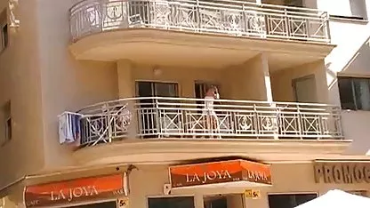 Zrela domacajebacina plavuša
