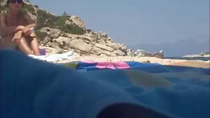 Najbolje bradavice gutaju jebacina gif spermu