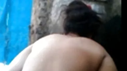 Dva člana u jebacina crnkinje uskoj skromnoj kapici