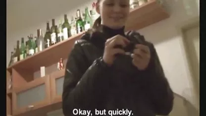 Preplanuo momak povlači studenta u jebacina besplatno gledanje krevet pred kamerom