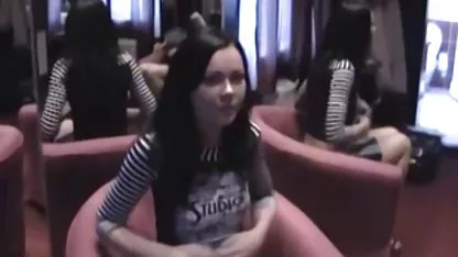 Nakon pregleda stariji liječnik pružao jebacina u bolnici je i seksualne usluge djevojci